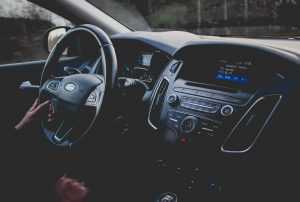 Home Auto's geparkeerd voor informatie over werken, wonen en activiteiten in Venlo