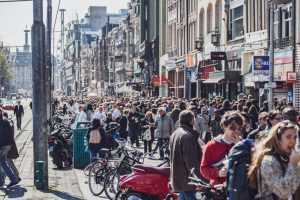 Home Moeder en kind winkelend in de stad, voorbeelden van tips voor een dagje winkelen met je kind