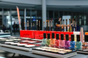 Home Gids voor het vinden van de perfecte nagelstyliste in Amsterdam met aandacht voor hygiëne en ervaring