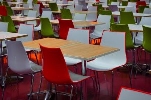 Home Selectie van verschillende stijlen eetkamerstoelen in modern en klassiek design